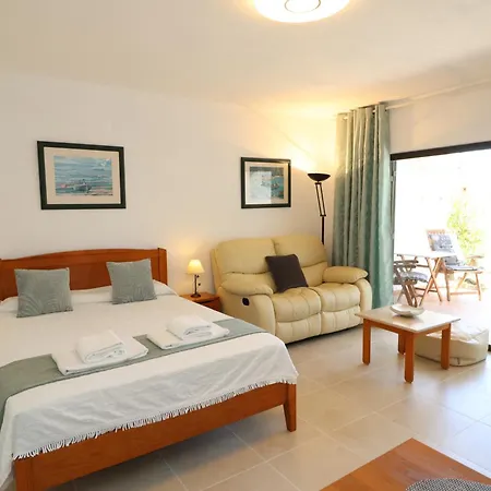 Camelia 52 - Sao Rafael, * Αλμπουφέιρα